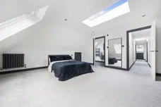 Holden Road, Woodside Park, N12 photo 8