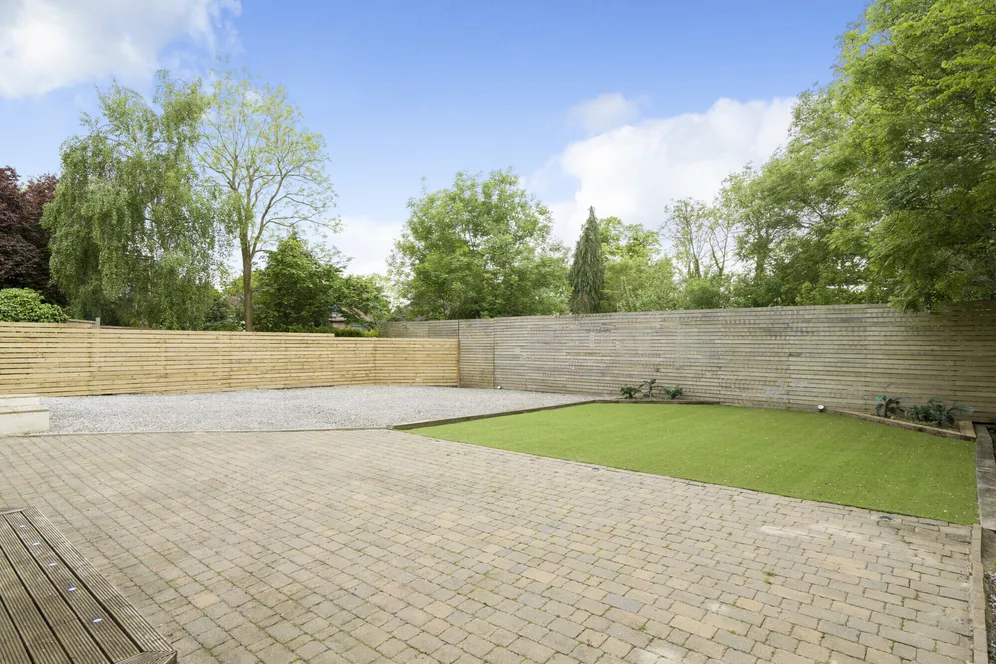 Holden Road, Woodside Park, N12 photo 13