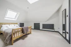 Holden Road, Woodside Park, N12 photo 15