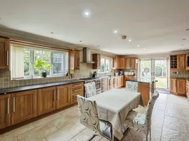 Whiphill Lane, Armthorpe, DONCASTER thumb 3