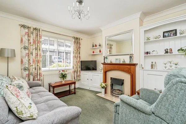 Frances Road, WATERLOOVILLE, Hampshir...