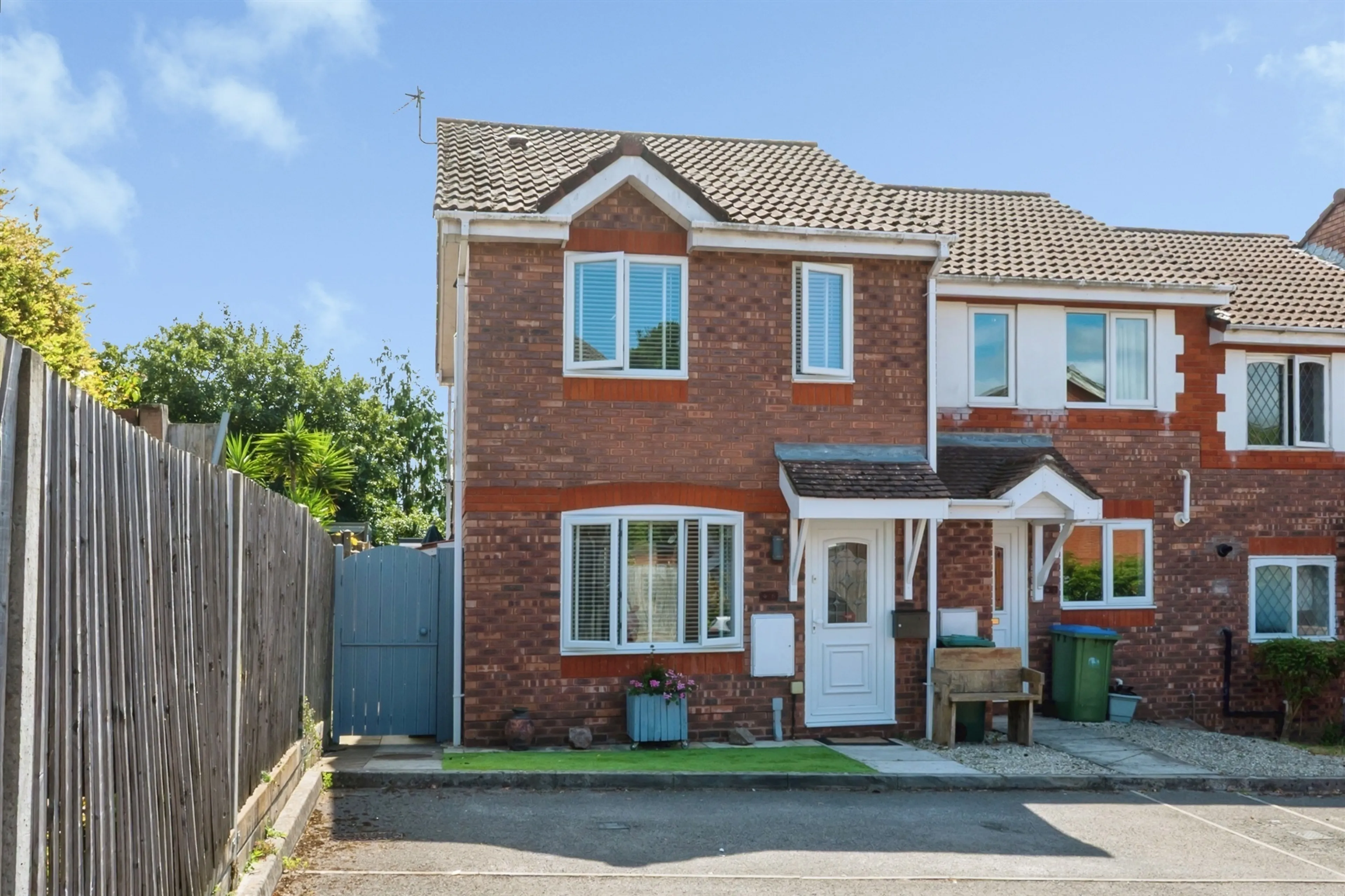 Property photo 0