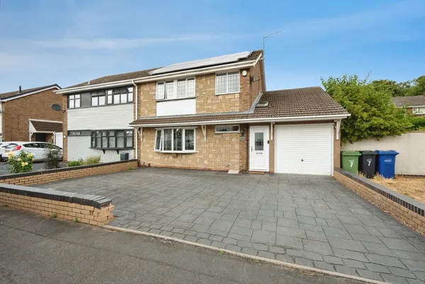 Avon Close, BRIERLEY HILL, West Midla...
