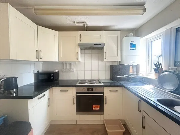 Essex road, Romford, RM7 8BE