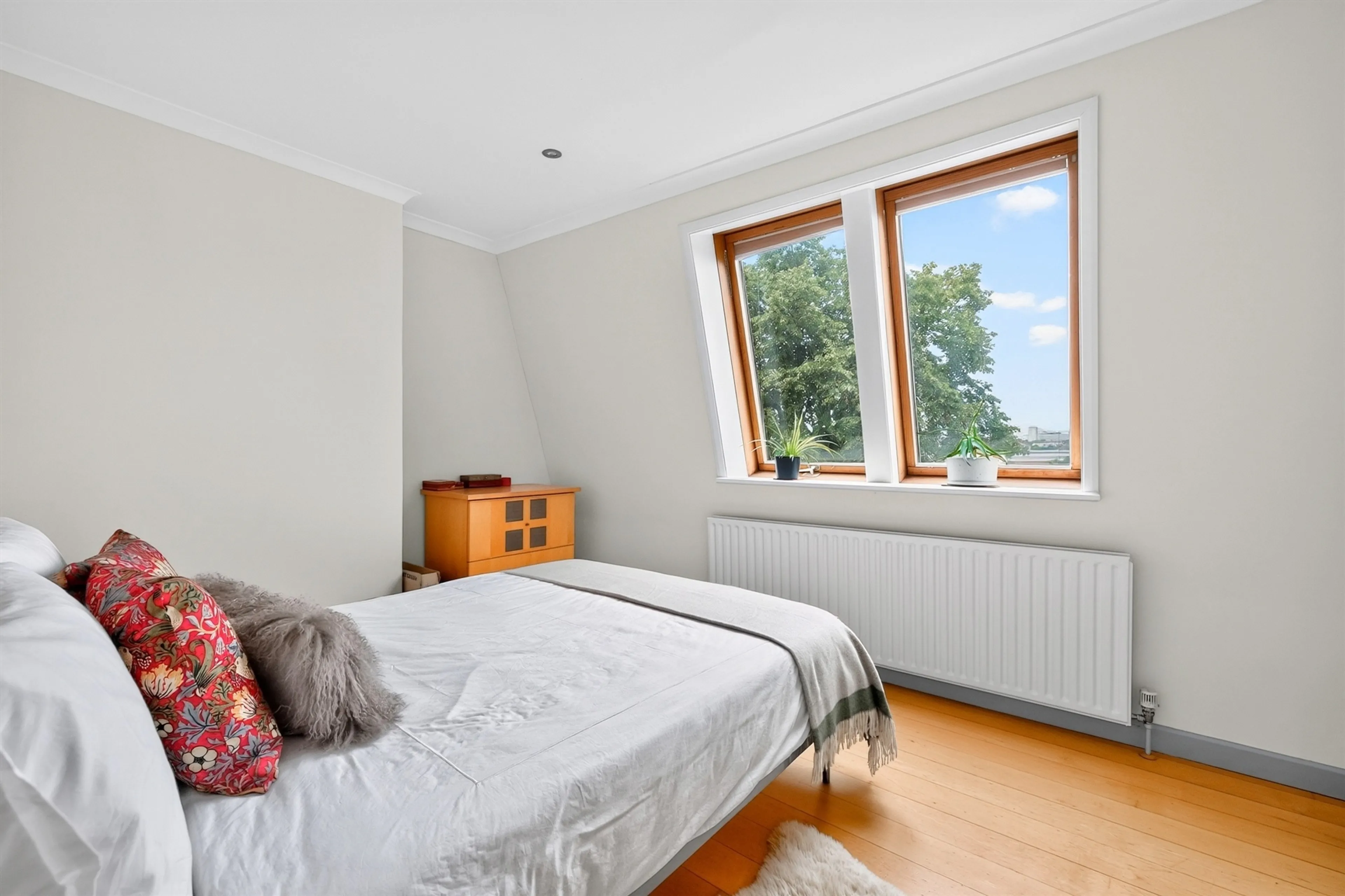 Property at Eardley Crescent, London