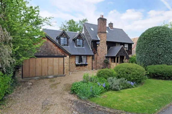 Riverside Drive, Esher KT10