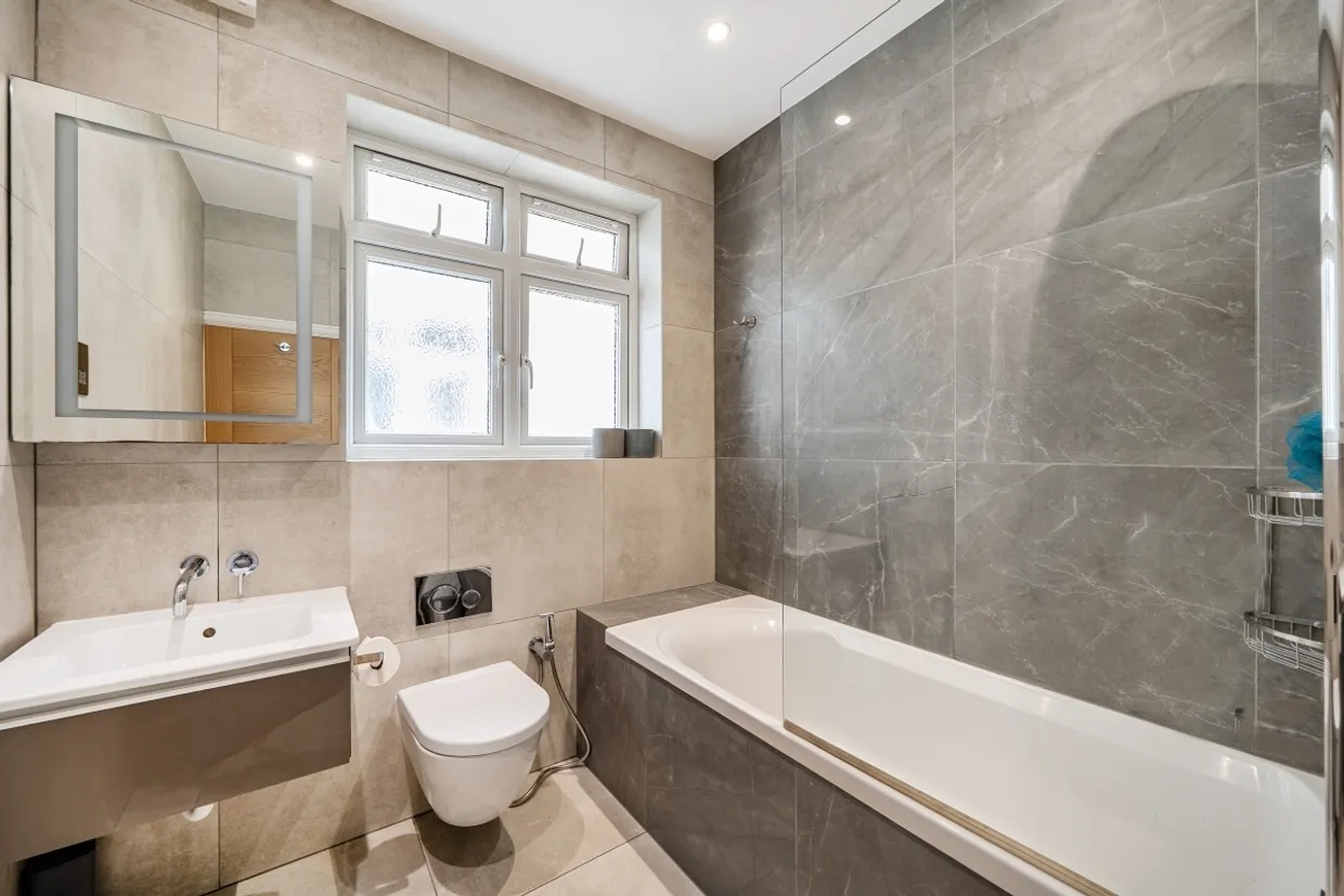 Cholmley Gardens London NW6 photo 5