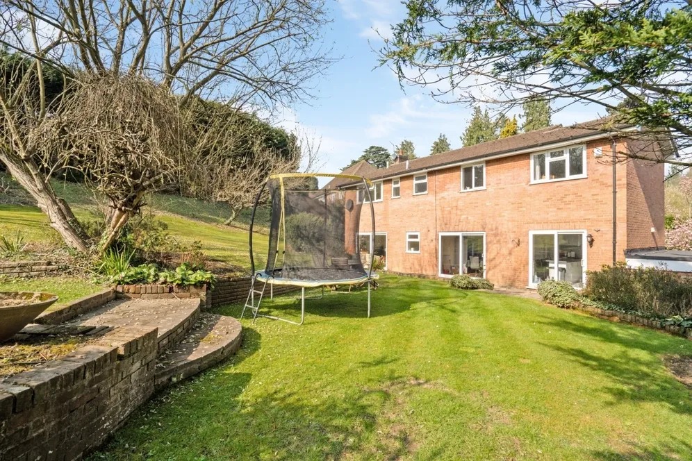 Oak End Way Gerrards Cross SL9 photo 6