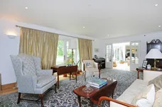 Riverside Drive, Esher KT10 photo 9