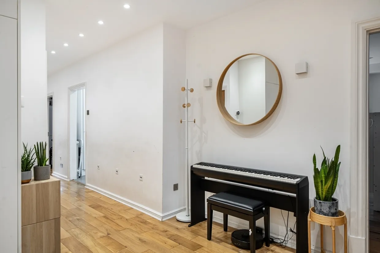Cholmley Gardens London NW6 photo 10