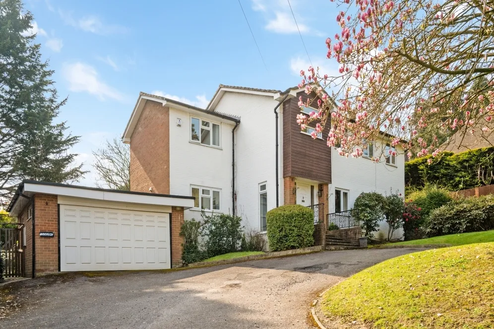 Oak End Way Gerrards Cross SL9 photo 8