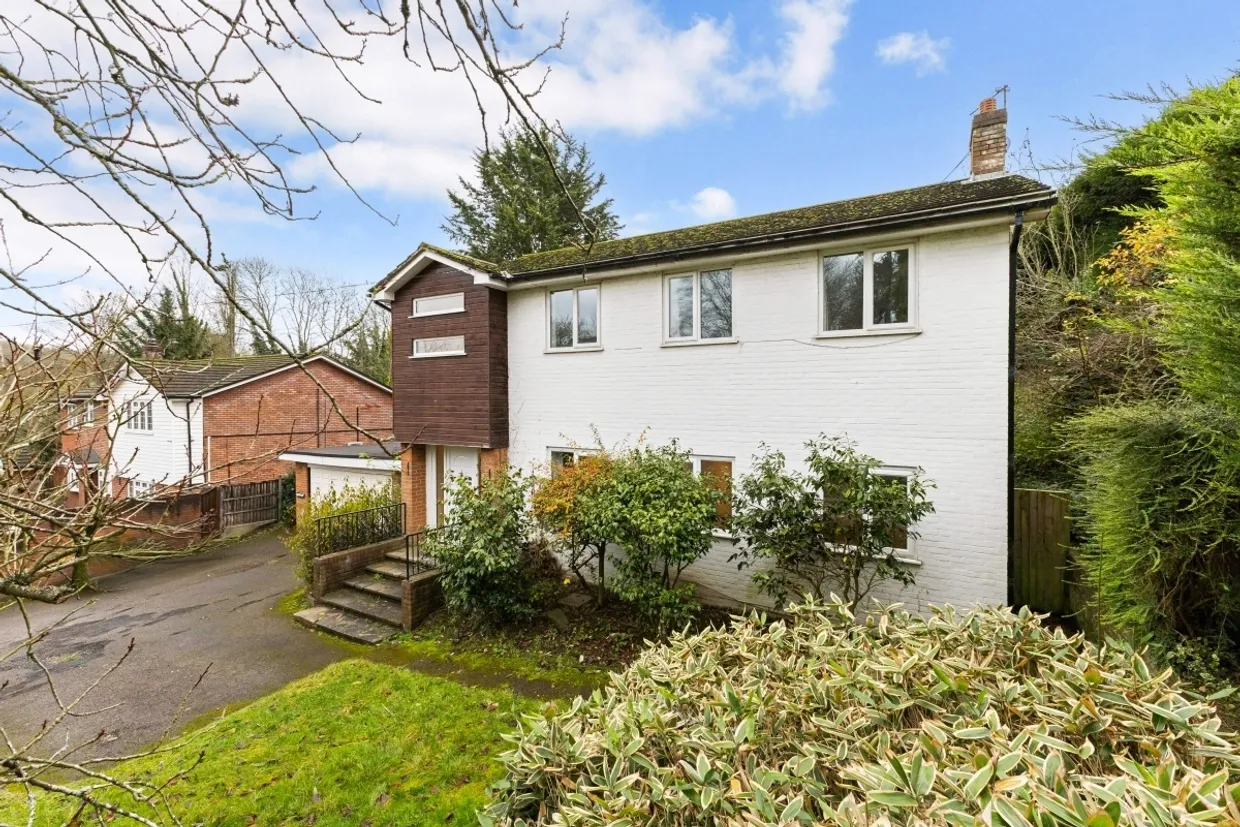 Oak End Way Gerrards Cross SL9 photo 9
