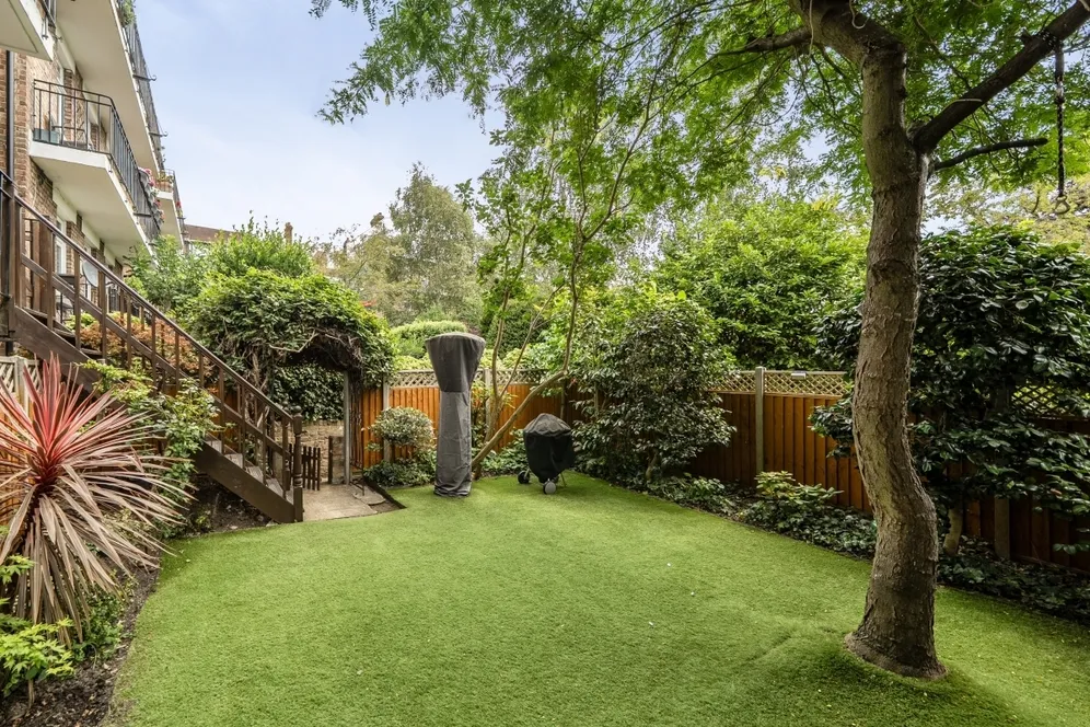 Cholmley Gardens London NW6 photo 15