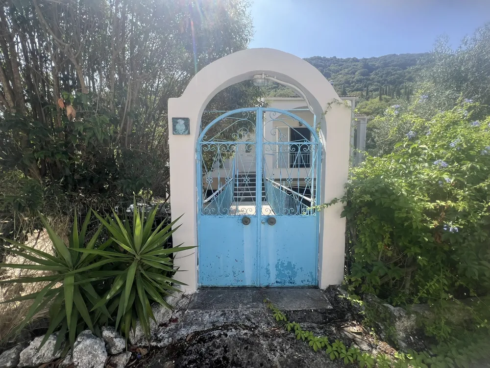 WHISPERS HOUSE, Prinilas, Corfu