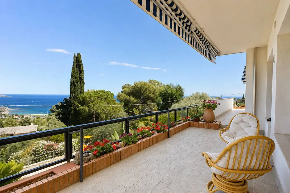 View image gallery of Via Padre Semeria, Sanremo, Liguria