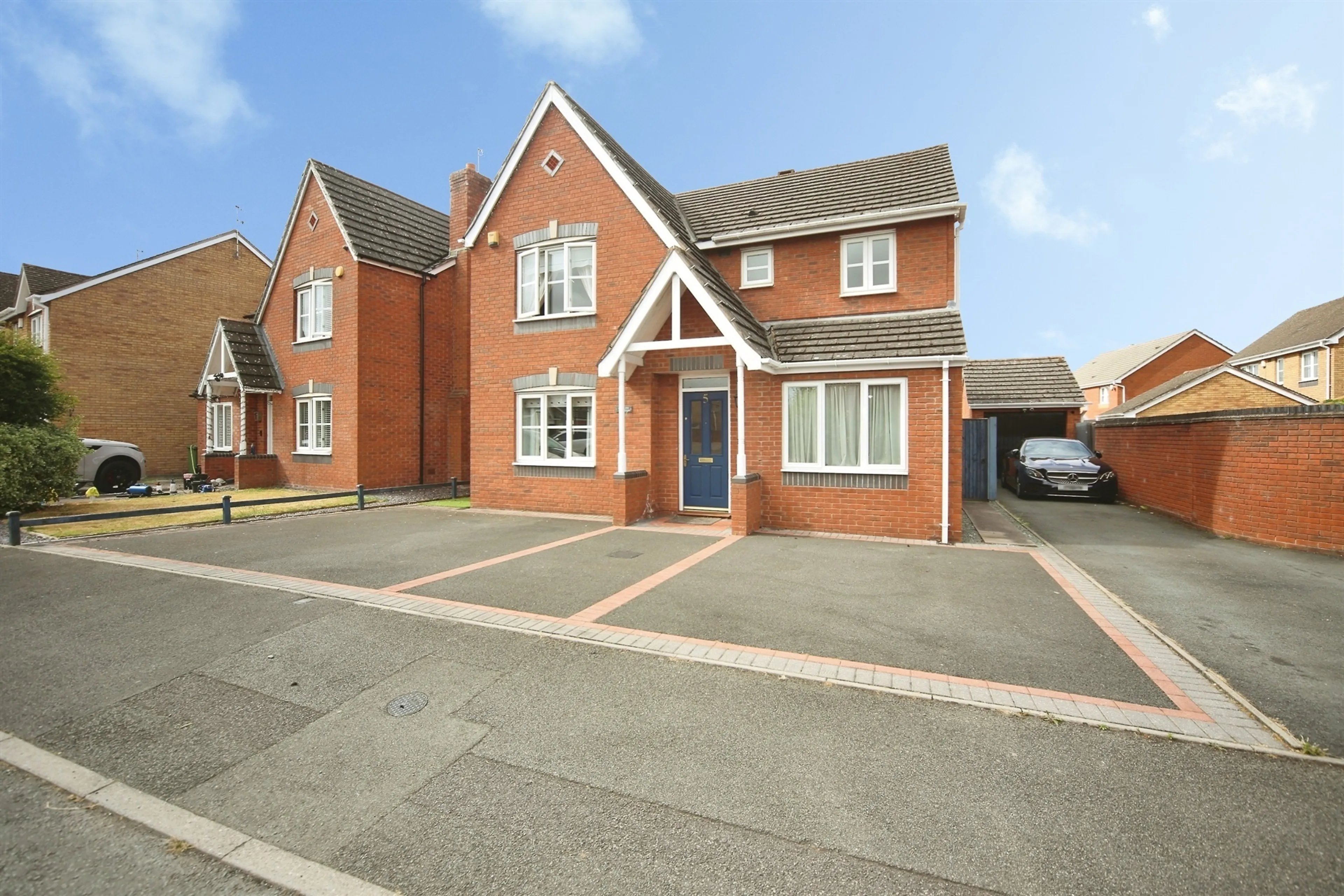 Property at Alder Avenue, Kidderminster