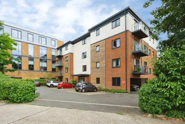 Nash Gardens, Redhill, Surrey, RH1