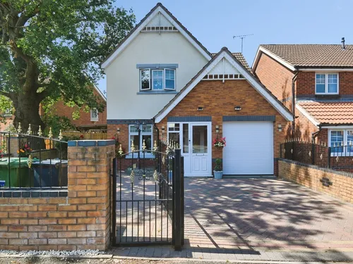 Ludworth Avenue, Marston Green, Birminghamphoto