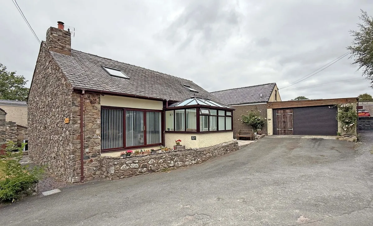 Llanllechid, Bangor, Gwynedd, LL57