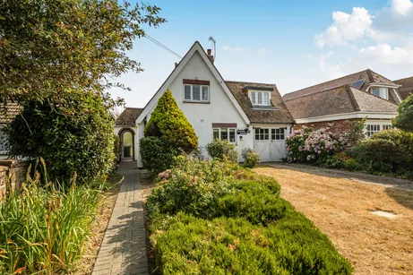 27 Oakfield Avenue, Chichester, PO20