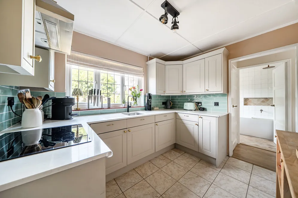 Oakfield Avenue, Chichester, PO20 photo 3