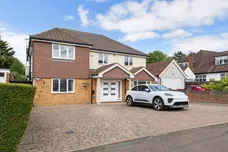 Heathfield Road, Bushey, WD23 photo 1