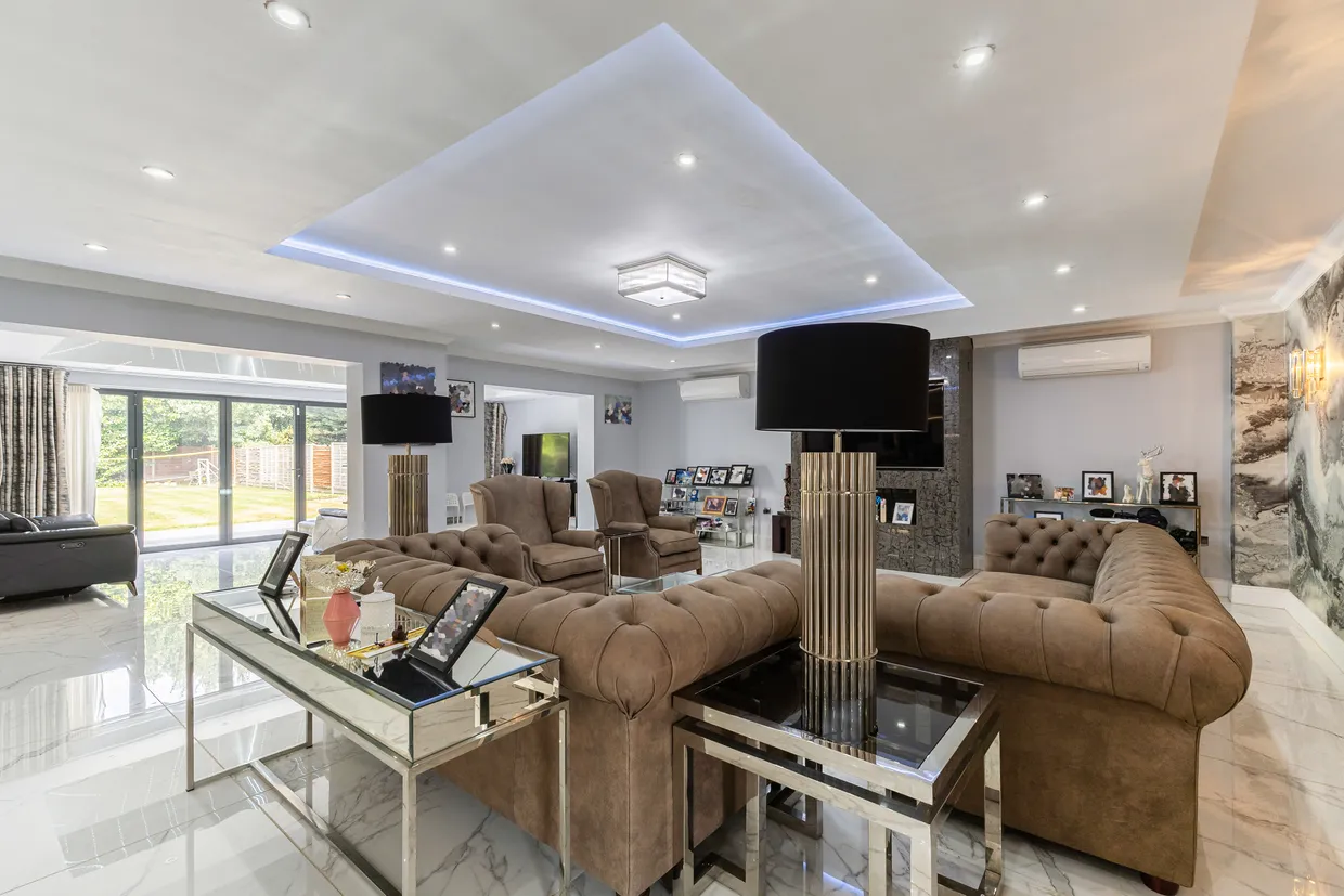 Heathfield Road, Bushey, WD23 photo 3