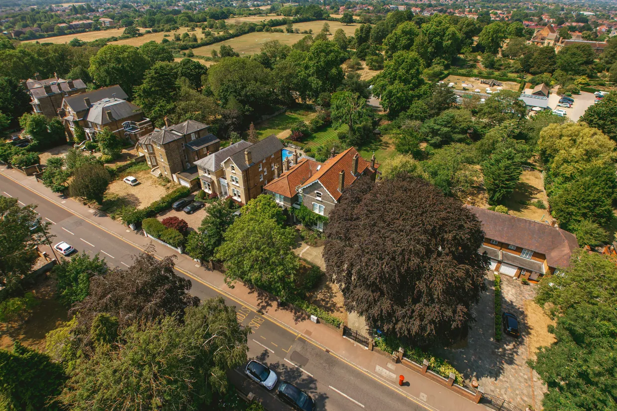 Court Road, London, SE9 photo 15