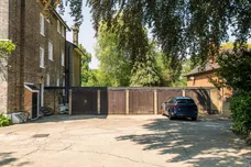 Court Road, London, SE9 photo 16