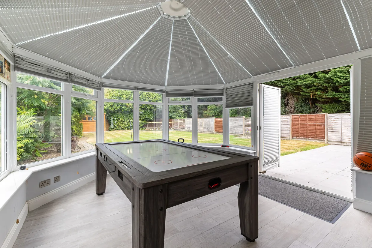 Heathfield Road, Bushey, WD23 photo 9
