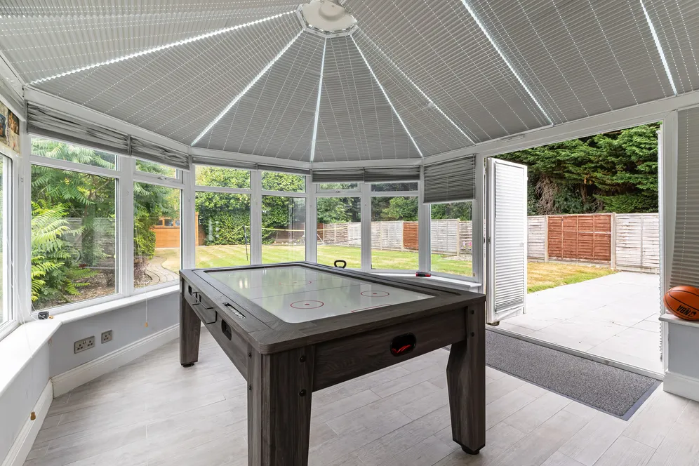 Heathfield Road, Bushey, WD23 photo 9
