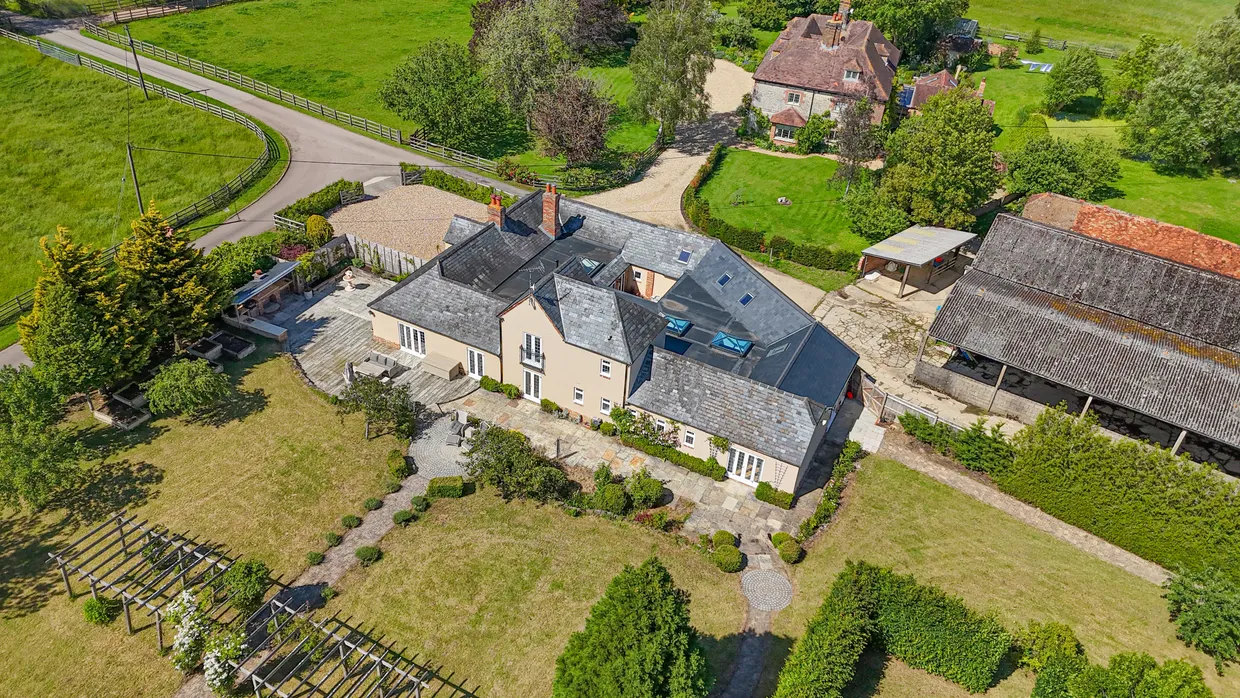 Wotton Underwood, Buckinghamshire, HP18 photo 1
