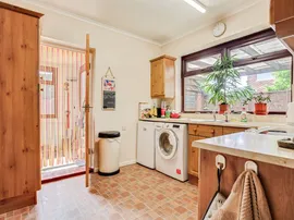 The Close, Durkar, WAKEFIELD thumb 3