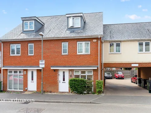 Parritt Road, Redhillphoto