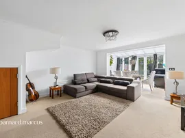 Parritt Road, Redhill thumb 3