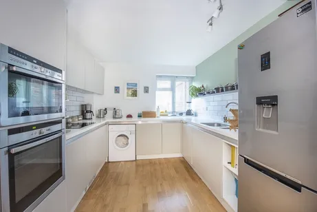 Cumberland Close, Twickenham, TW1