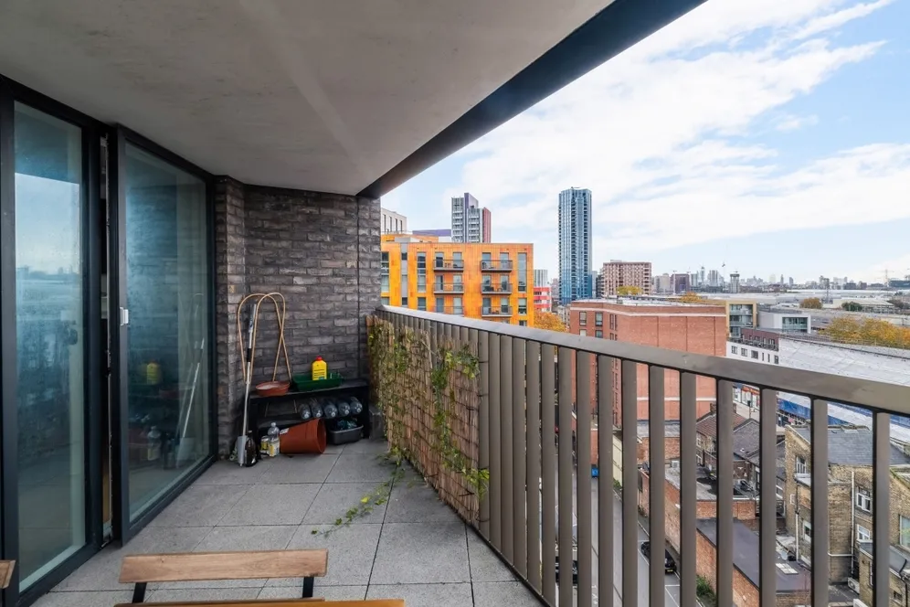 Maud Street, E16 photo 3