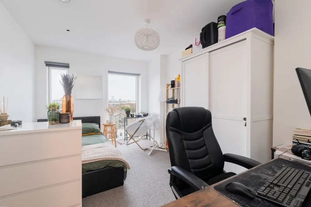 Maud Street, E16 photo 5