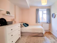Cumberland Close, Twickenham, TW1 photo 7
