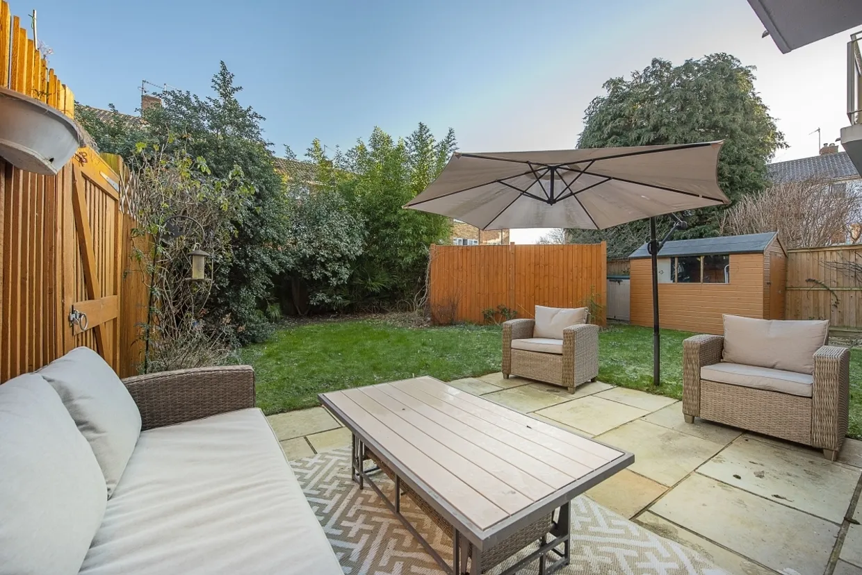 Cumberland Close, Twickenham, TW1 photo 9