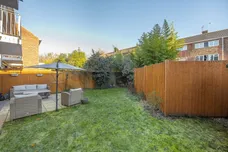 Cumberland Close, Twickenham, TW1 photo 10