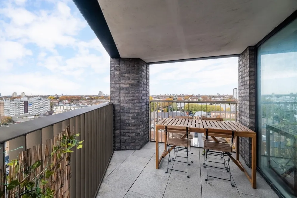 Maud Street, E16 photo 12