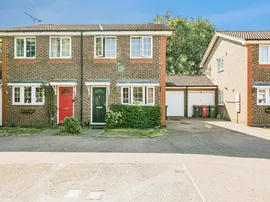 Kinnaird Close, Slough photo