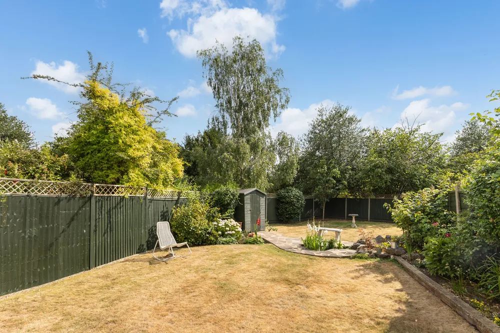 Burtons Road, Hampton Hill, TW12