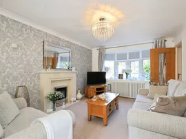Parkfield Close, Hartlebury, Kidderminster thumb 2