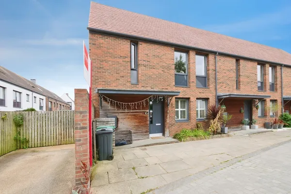 St. Aelreds Mews, York, North Yorkshi...
