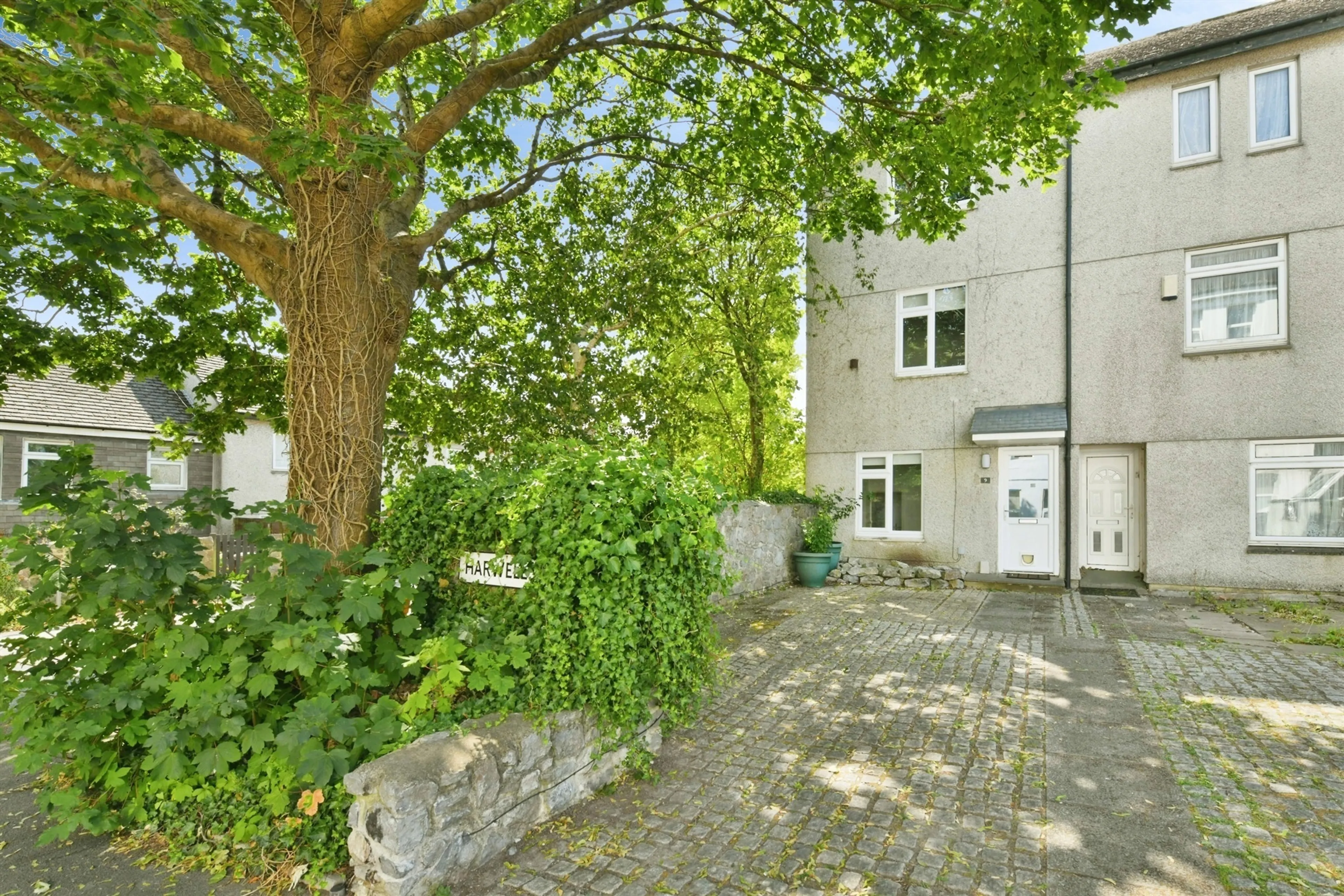 Property photo 0