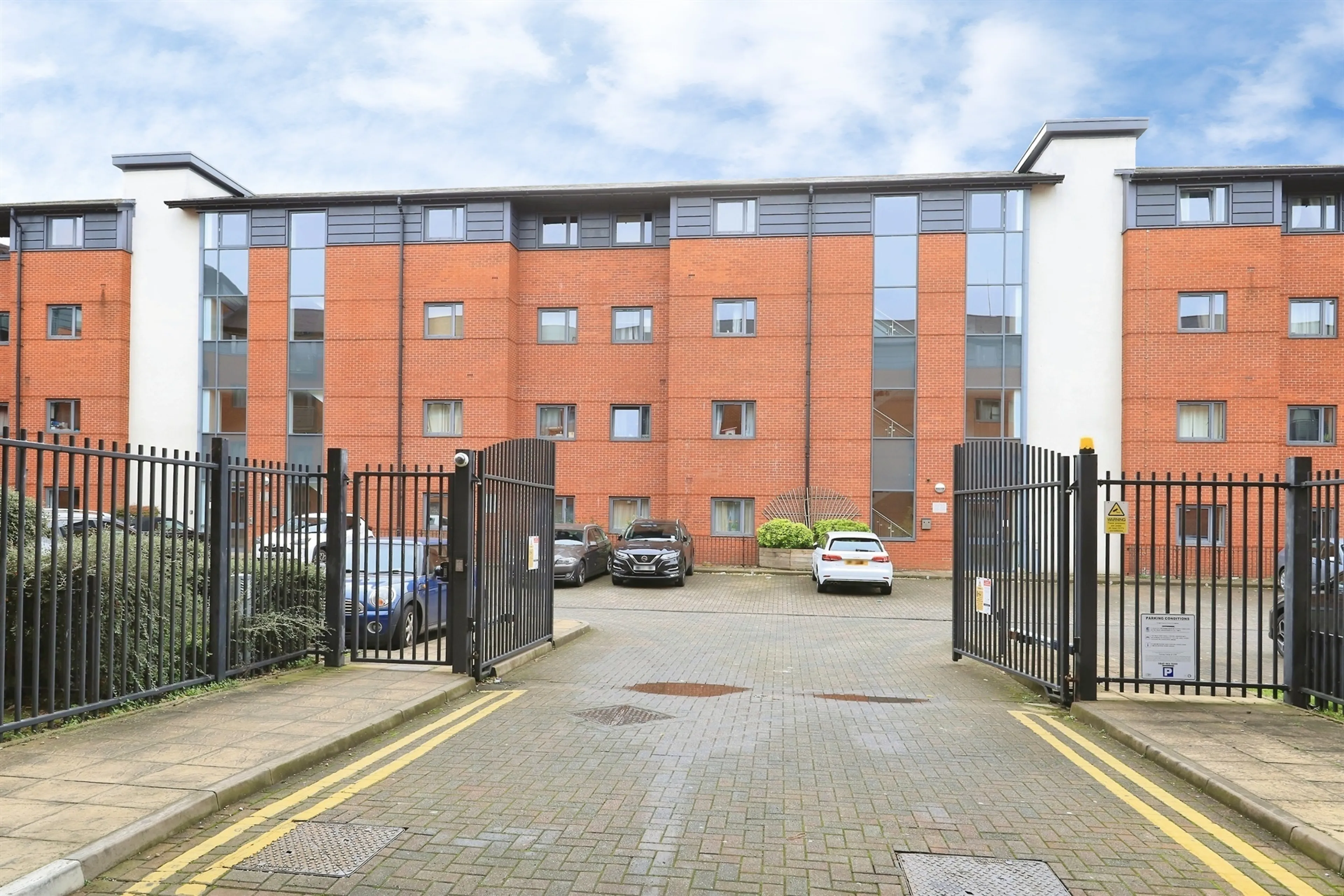 Property photo 1