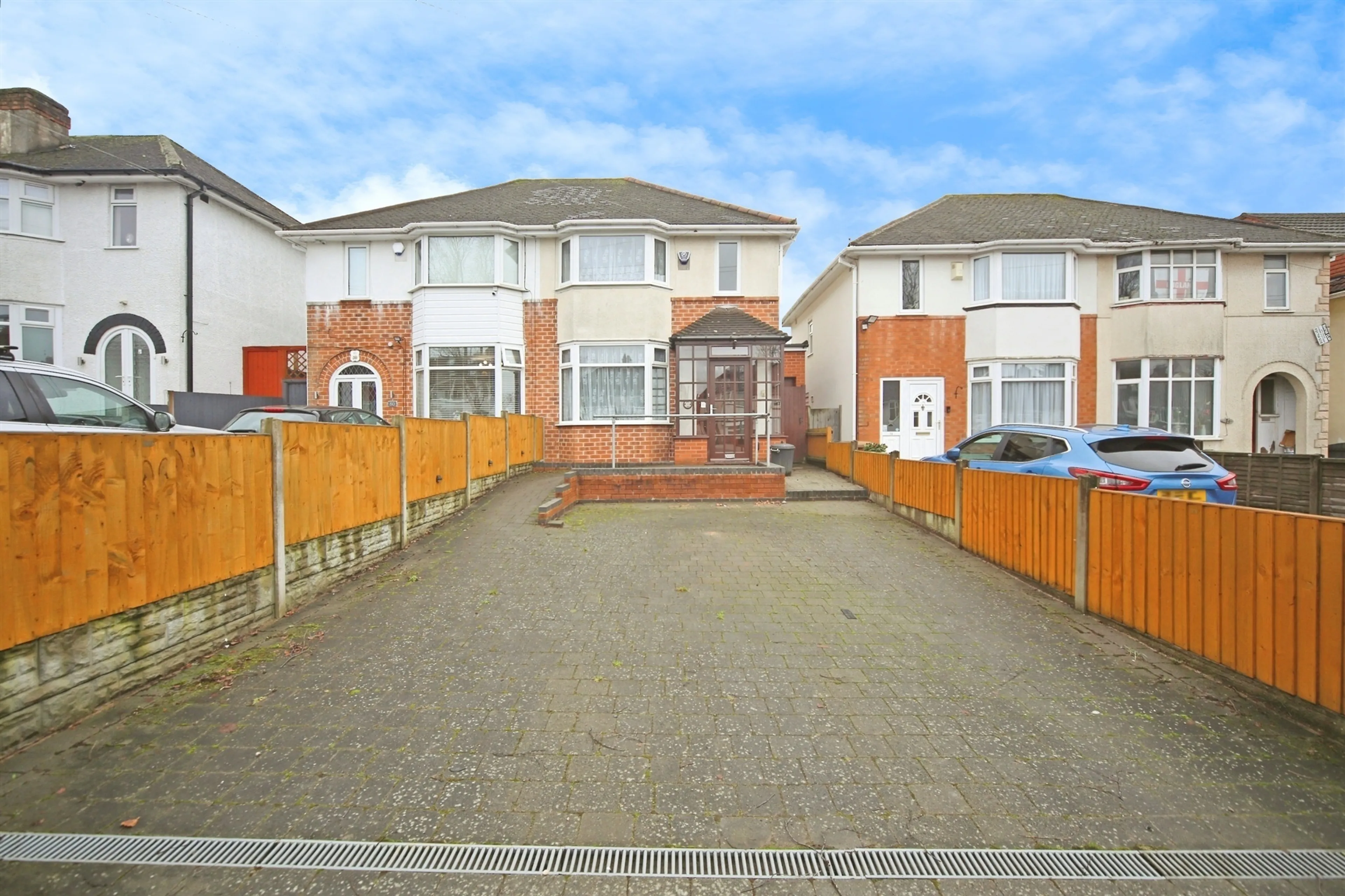 Property photo 0