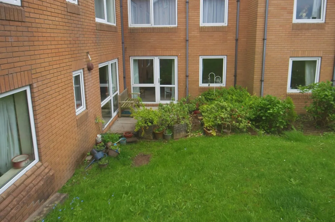 Property photo 11